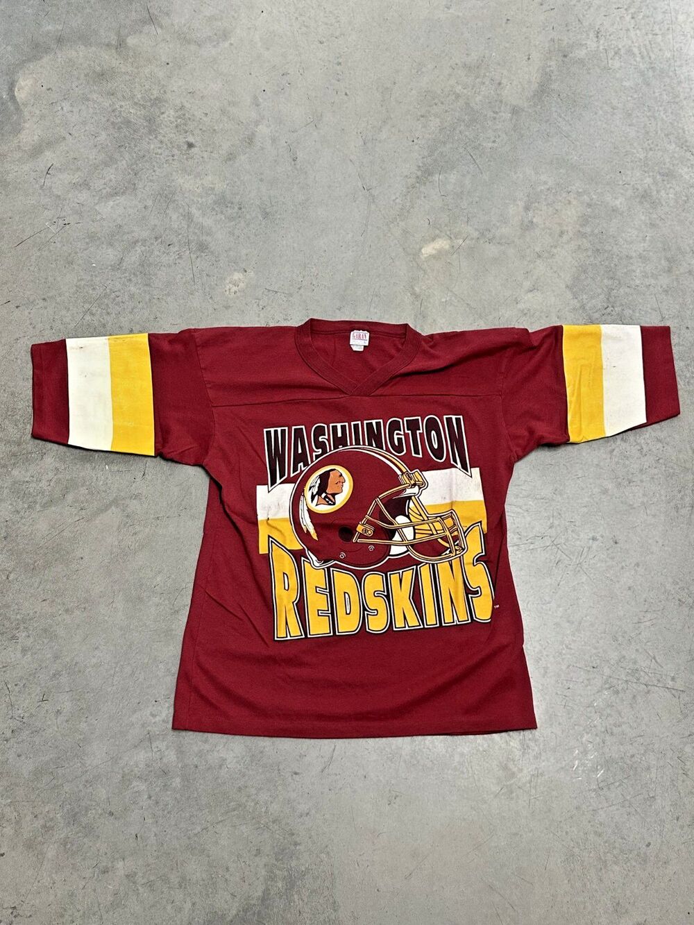 Vintage 90/80s Washington Redskins T-Shirt  Jersey shirt By Garan Size L